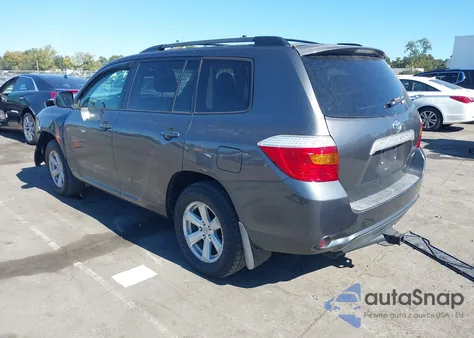 2010 Toyota Highlander Base V6 из США, поврежденный, VIN 5TDBK3EH2AS016069
